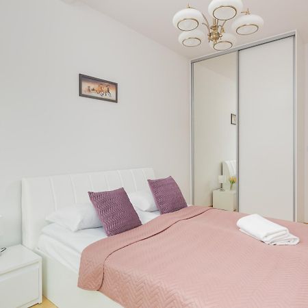 Dzielna Apartment Warsaw Wola By Noclegi Renters Екстериор снимка