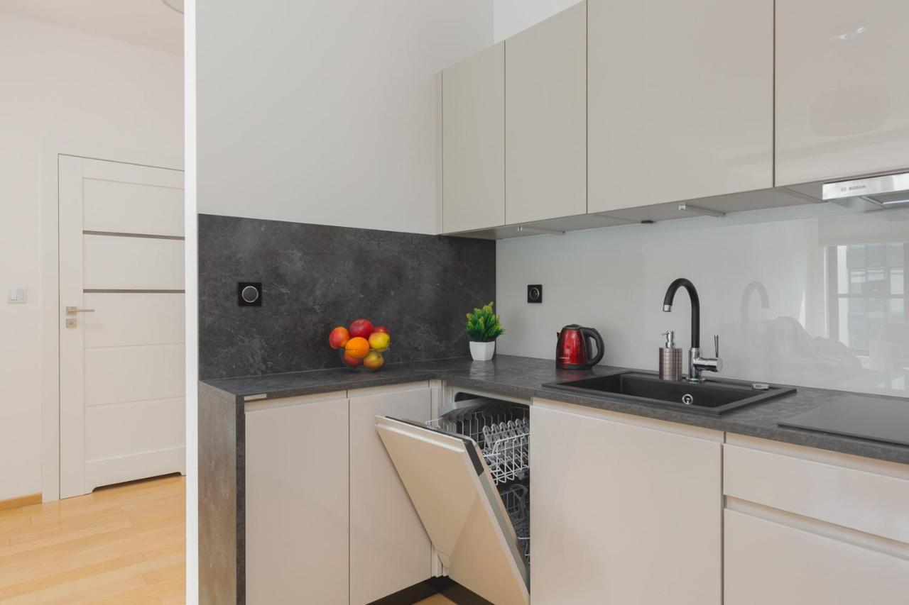 Dzielna Apartment Warsaw Wola By Noclegi Renters Екстериор снимка