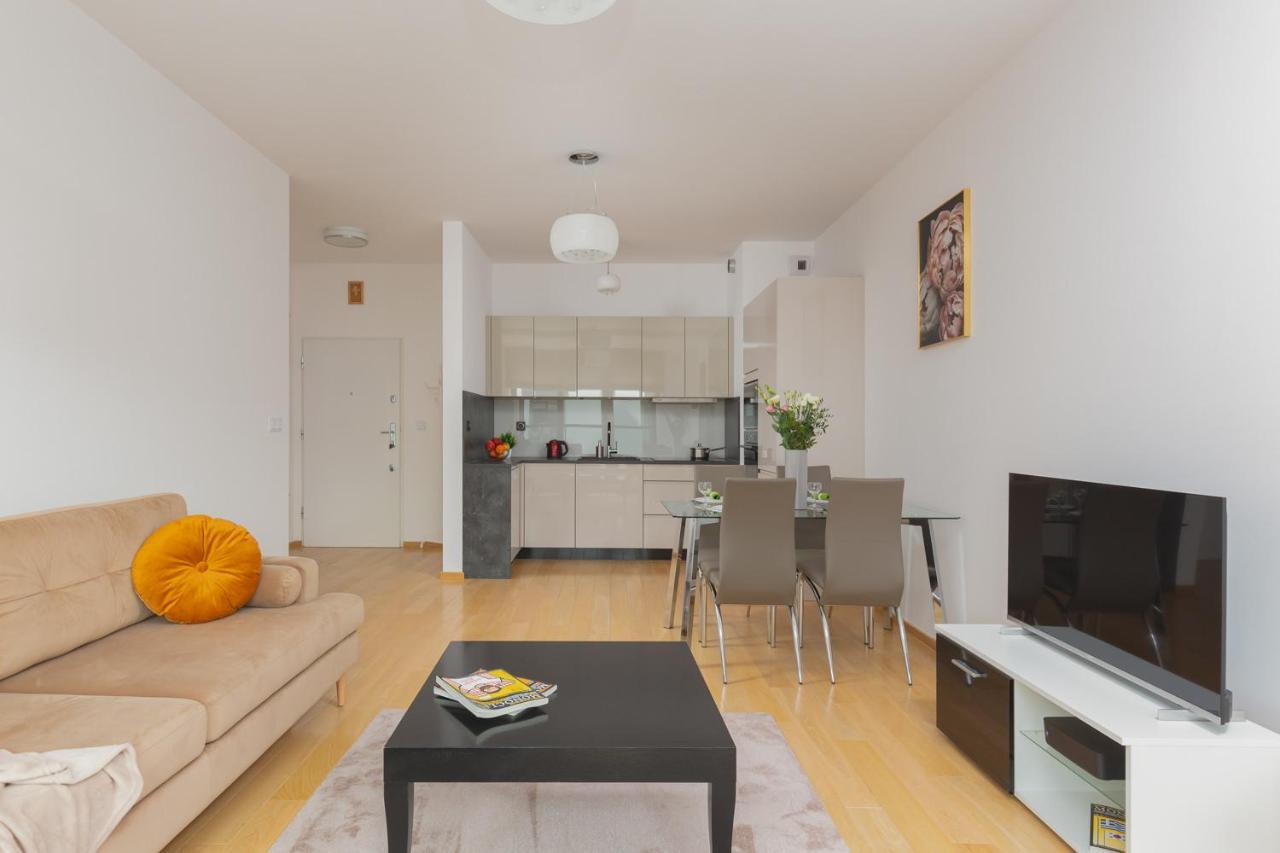 Dzielna Apartment Warsaw Wola By Noclegi Renters Екстериор снимка